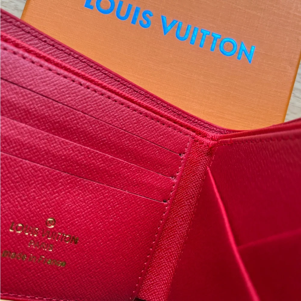 Louis Vuitton Red and White Wallet - Picture 3 of 3